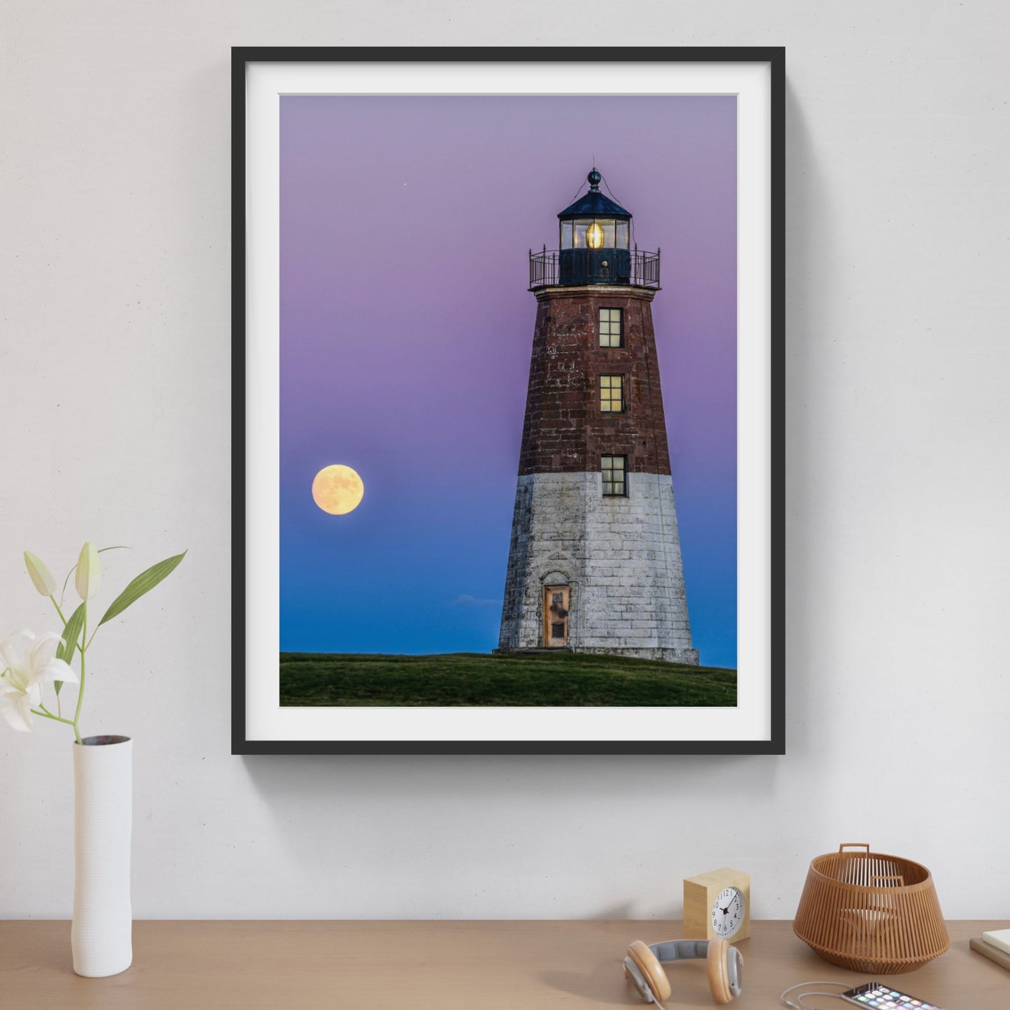 Point Judith Light 16