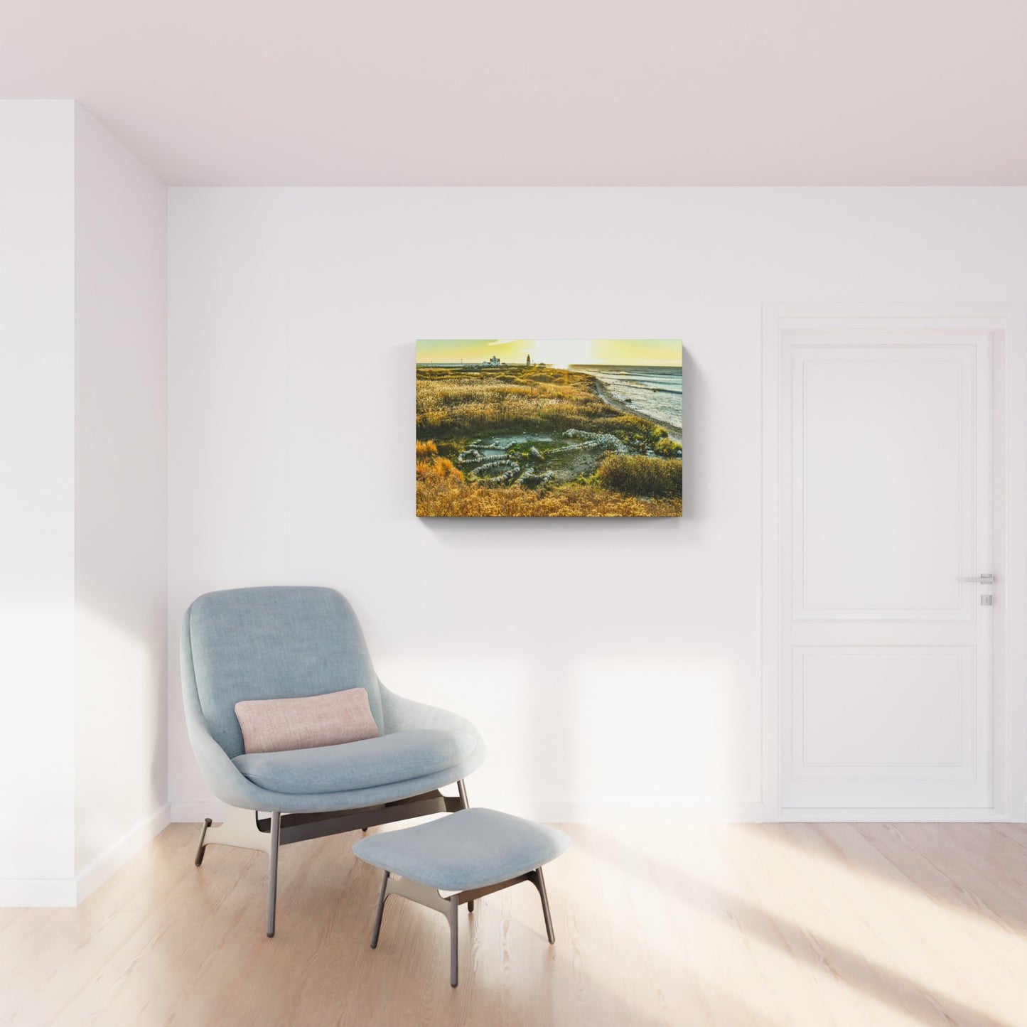 Point Judith Light 18